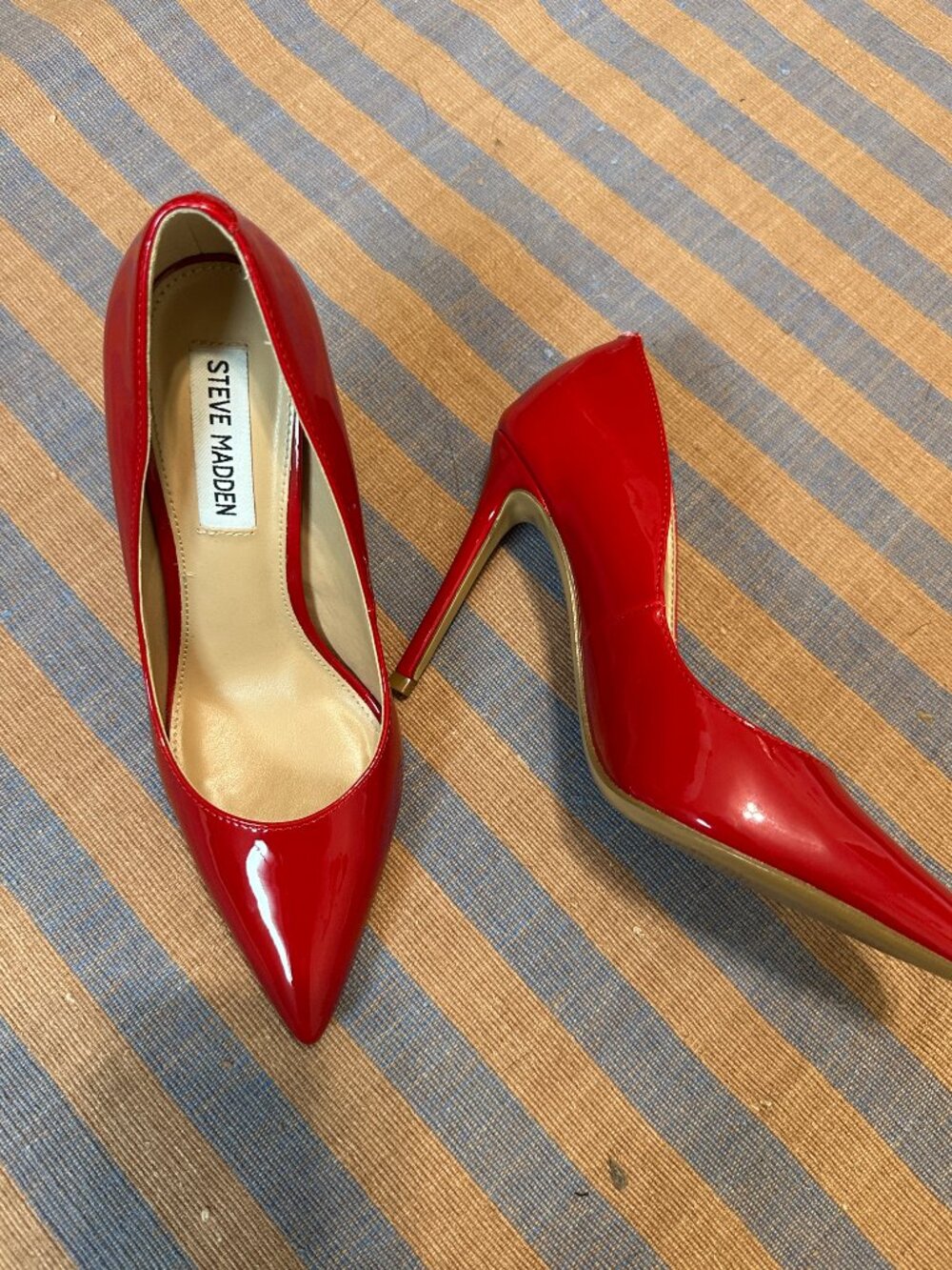 Steve Madden Evelyn Pump Red